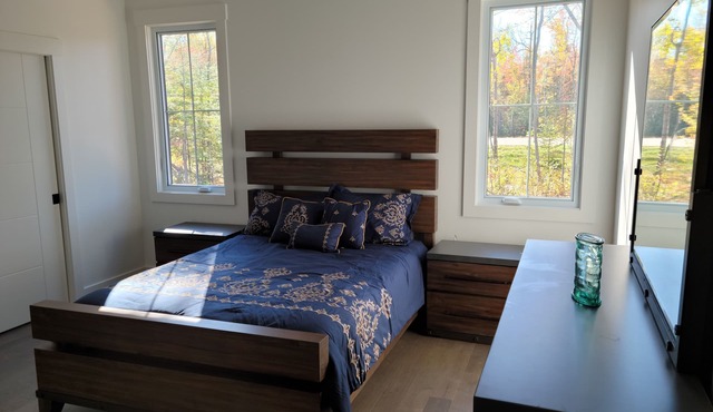 Brand new cul-de-sac 5 to 10 mins from beach ,great family home