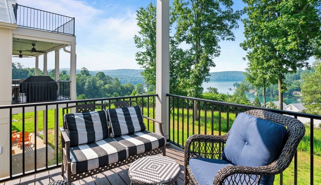 Brand New! Deerfield house with covered boat slip!