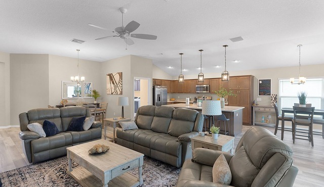 Brand New Designer Home Close to Brownwood! Golf Cart Included!