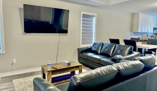 Brand New Detached Bongalo. 5 minutes drive from Cobourg Beach