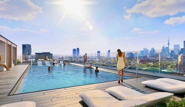 Brand New Downtown cozy condo