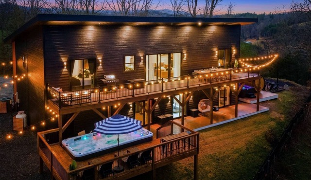 Brand New Estate Pool + Hot Tub + Sauna Speakeasy Game Room Theater