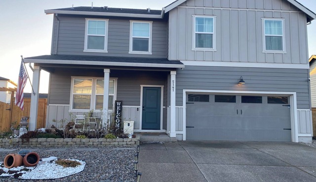 Brand New five bedroom home on 49th Ave NE Salem 5bedroom house with AC in Salem