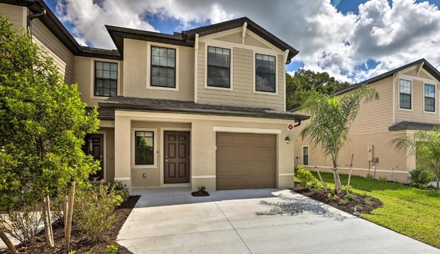Brand New Fort Myers Townhome: Community Pool