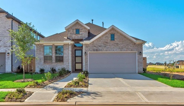 Brand new fully furnished 4 bed/ 3 full baths single house in Sienna Plantation