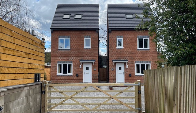 Brand New High Spec House with parking Wi-Fi (B) by HAFH