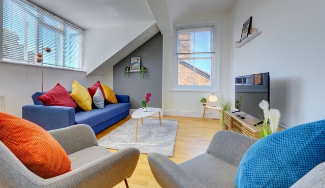 Brand new bright & spacious apartment with views over Leamington Spa