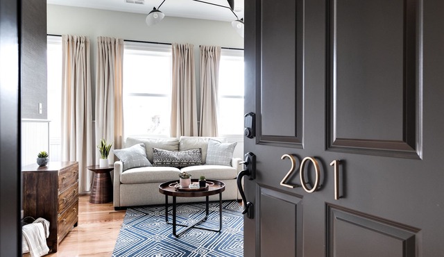 Brand New, Gorgeous Studio Close to Everything!