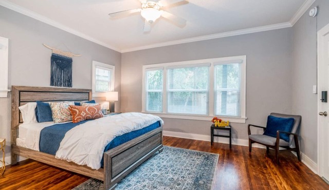 Brand New Hollywood Unit + Free Wifi