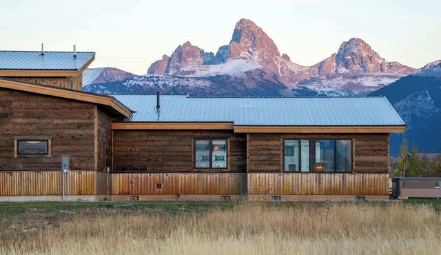 Brand-New Home : Epic Teton Views & Top Amenities