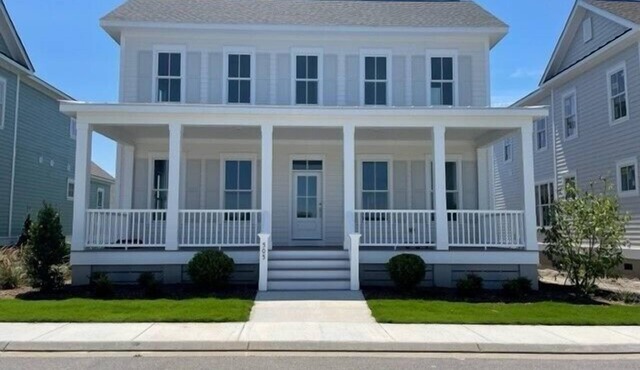 Brand new home in Bayside Village! A must see.