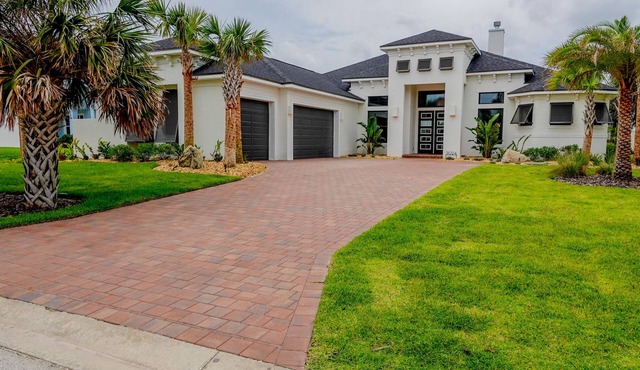 BRAND NEW HOME! Intracoastal Waterway & Beach Access! Welcome to The Blue Heron!