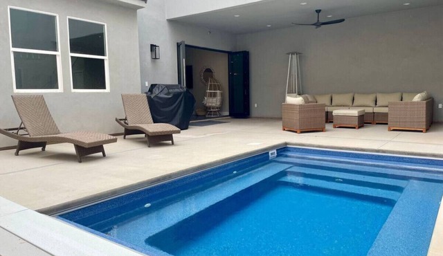Brand New Home! Pool, Games, relaxing space!