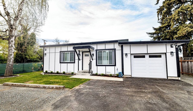 Brand New House 2026 Near Seattle & Airport