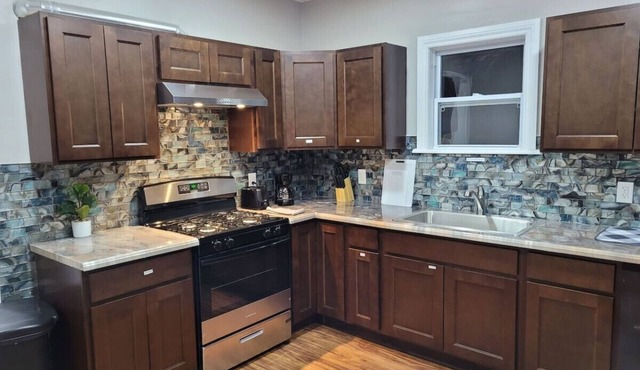 Brand new house in downtown with parking