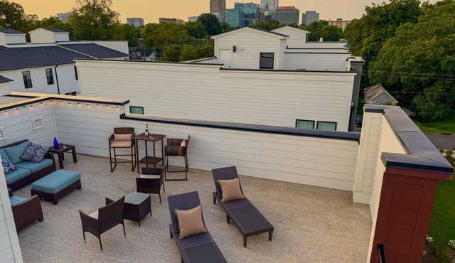 Brand New! Huge 3-bedroom, 2,500 sqft 3rd and 4th floor condo, private rooftop.
