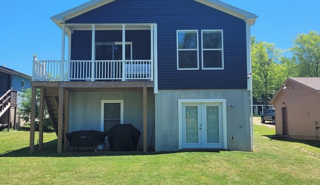 Brand new lake front house with private dock. Come visit the Loon's Nest
