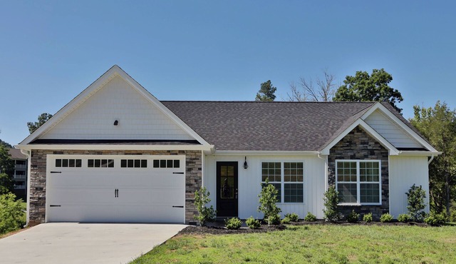 Brand New Lake House on Norris Lake ~ Includes Paddle Boards and Kayaks!