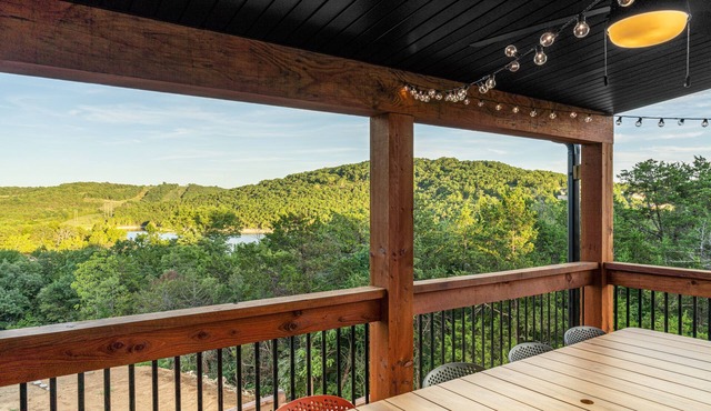 Brand New! Lake View with Hot Tub & Arcade Game Room! Indoor and Outdoor Pool!