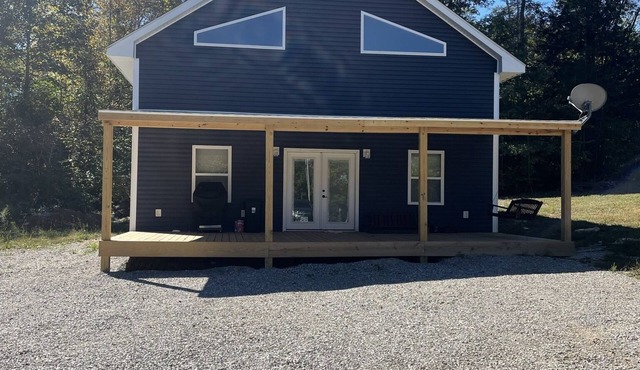 Brand new Lakehouse in Bronston 2 Bedroom with large loft
