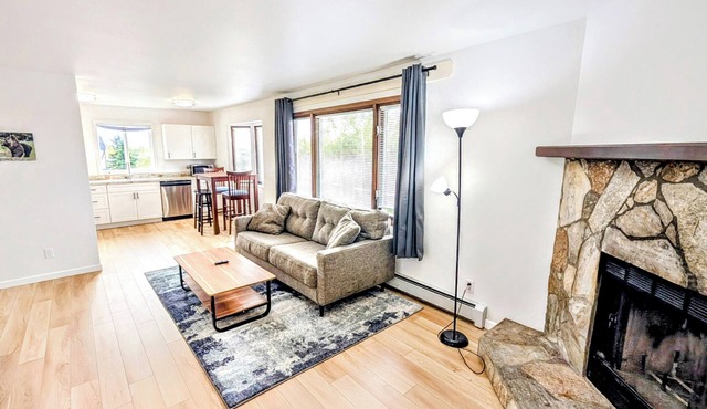 Brand New Large 2Bd/1Ba Apartment - Near Downtown, King Bed!
