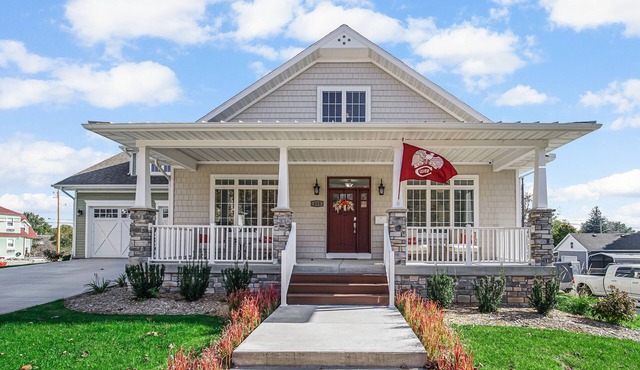 Brand new large Culver house close to Culver Academies