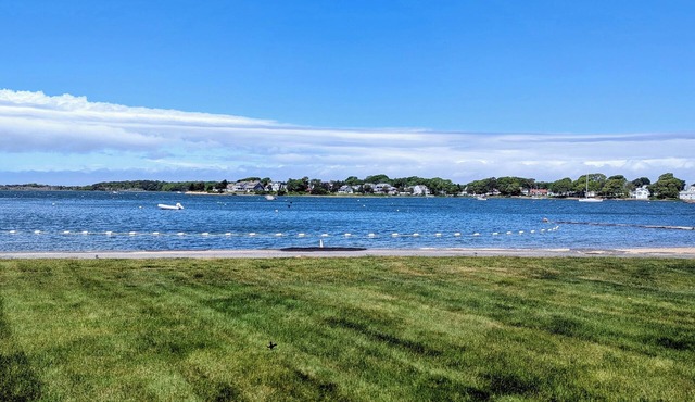 BRAND NEW LISTING-4 BD HOME/1 BD GUEST COTTAGE-WATERVIEW, A/C, DECK & OUTDOOR SHOWER