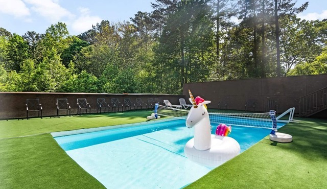 Brand New Listing! 7BR 4BA , Gated Single Family Home, Pool, Hot Tub