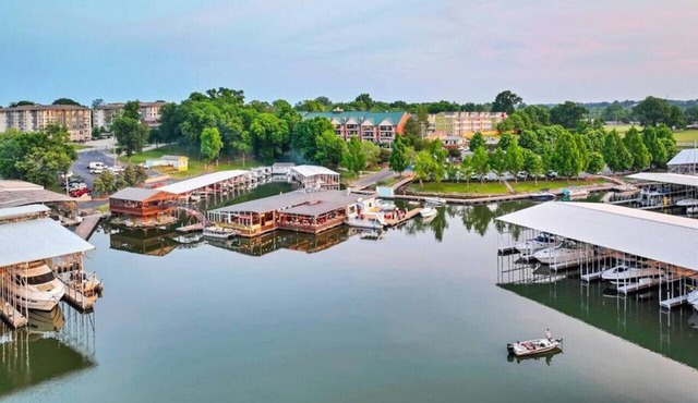 BRAND NEW LISTING DISCOUNT - The Crow's Nest at Turtle Bay Marina