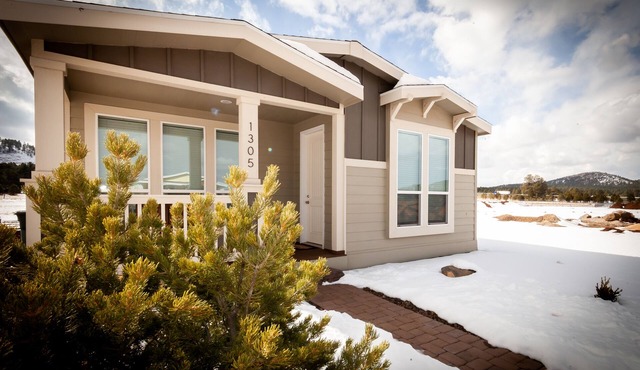 Brand New located in Historical downtown Williams!