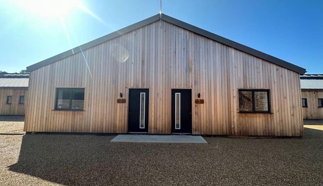 *BRAND NEW* Lop Barn - Barn conversion