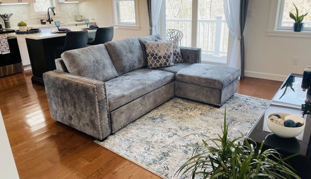 Brand new! Lovely apartment-Vineyard Haven