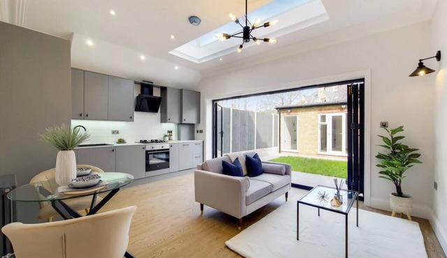 Brand New Luxury 2-Bed Apartment in London