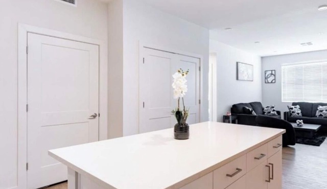 Brand New Luxury 2BR/BA w/Pool + Grill Modern Stay