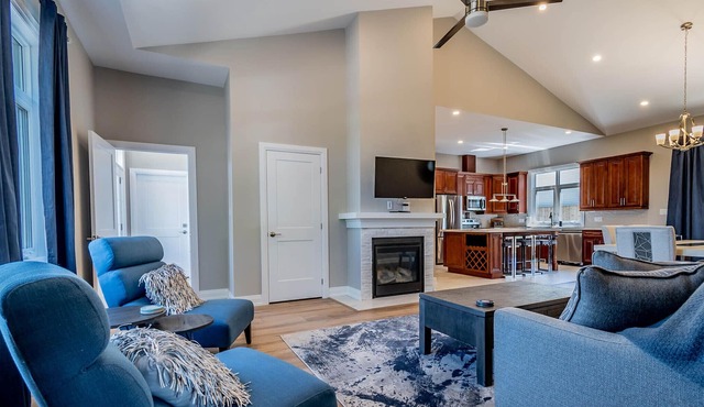 BRAND NEW LUXURY Townhome- GREAT FOR A COUPLES GETAWAY