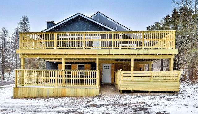 Brand New Luxury House Hot Tub, Sauna, Game room