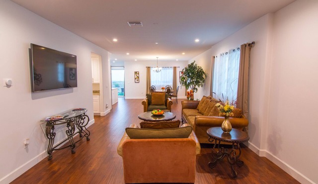 Brand New Luxury Home - 2700 SQFT 4 Bedrooms 3 Bathrooms