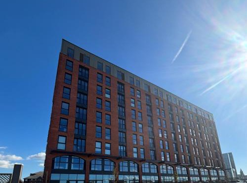 Brand New Luxury Liverpool Waterfront Apartment - Sleeps 4