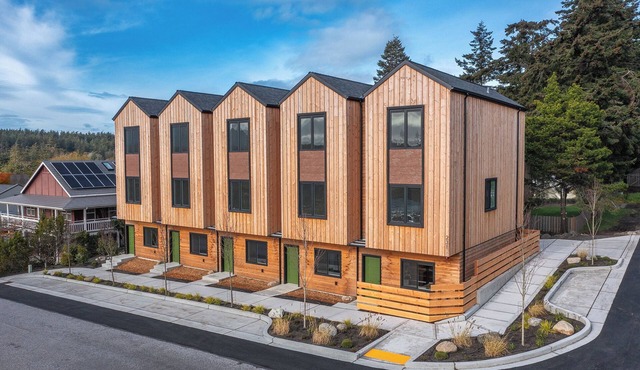 Brand New Madrona Suites #3 Modern 3 bedroom in the heart of Orcas Island