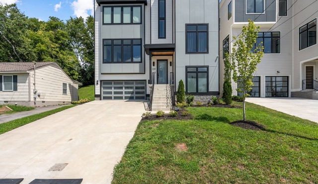 Brand New Massive Home/ 1 Mile to Downtown!