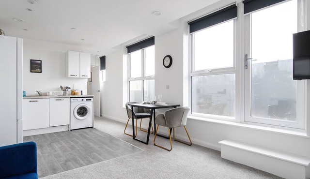 Brand New, Modern 1 Bed Apartment in Luton 50