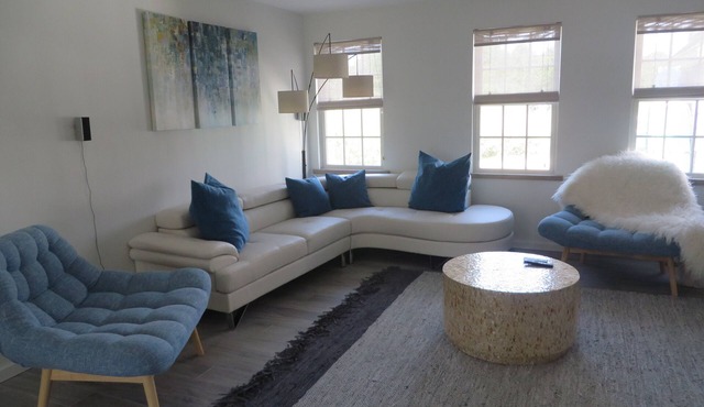 Brand new modern 2 bedroom apartment