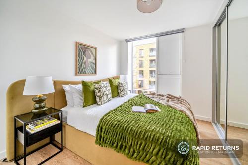 BRAND NEW! Modern & Spacious Serviced Apartments With FREE Parking & Gym by Rapid Returns - Professional Host