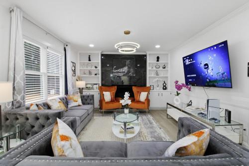 Brand New Modern Home 4BR-3BA Stylish Cozy