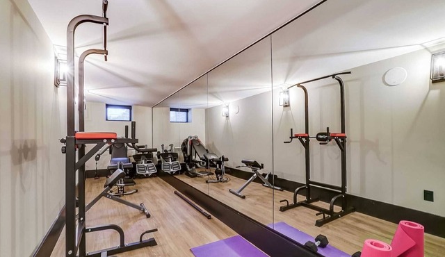 Brand New Modern home in a desired Edenbridge-1 min from St. Georges Golf Course