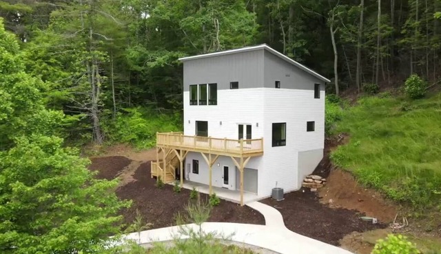 Brand New! Modern Mountain Retreat w/Stunning Views