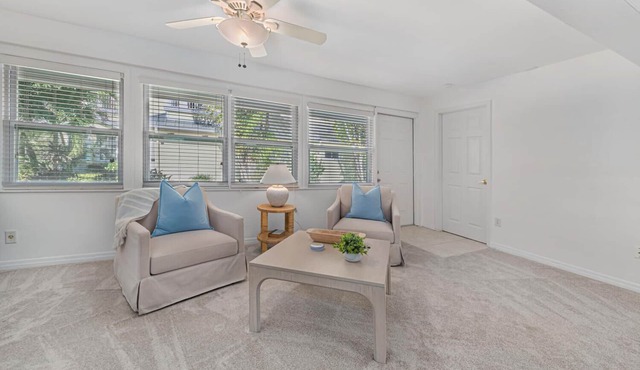 Brand New Moorings Beach Villa just minutes to the Beach and Downtown Naples