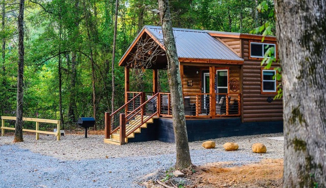 BRAND NEW Mountain Fork River Front cabins located in Smithville!