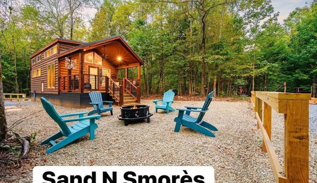BRAND NEW Mountain Fork River Front cabins located in Smithville!