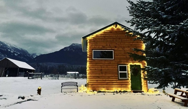 Brand New Mountain View Cabin